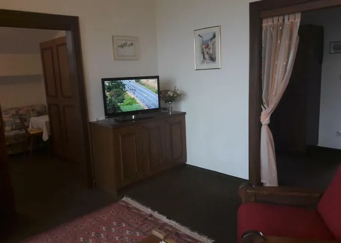 Gaestehaus Inge Цлан